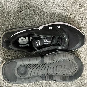 Women’s Nike Air Max shoes size 9